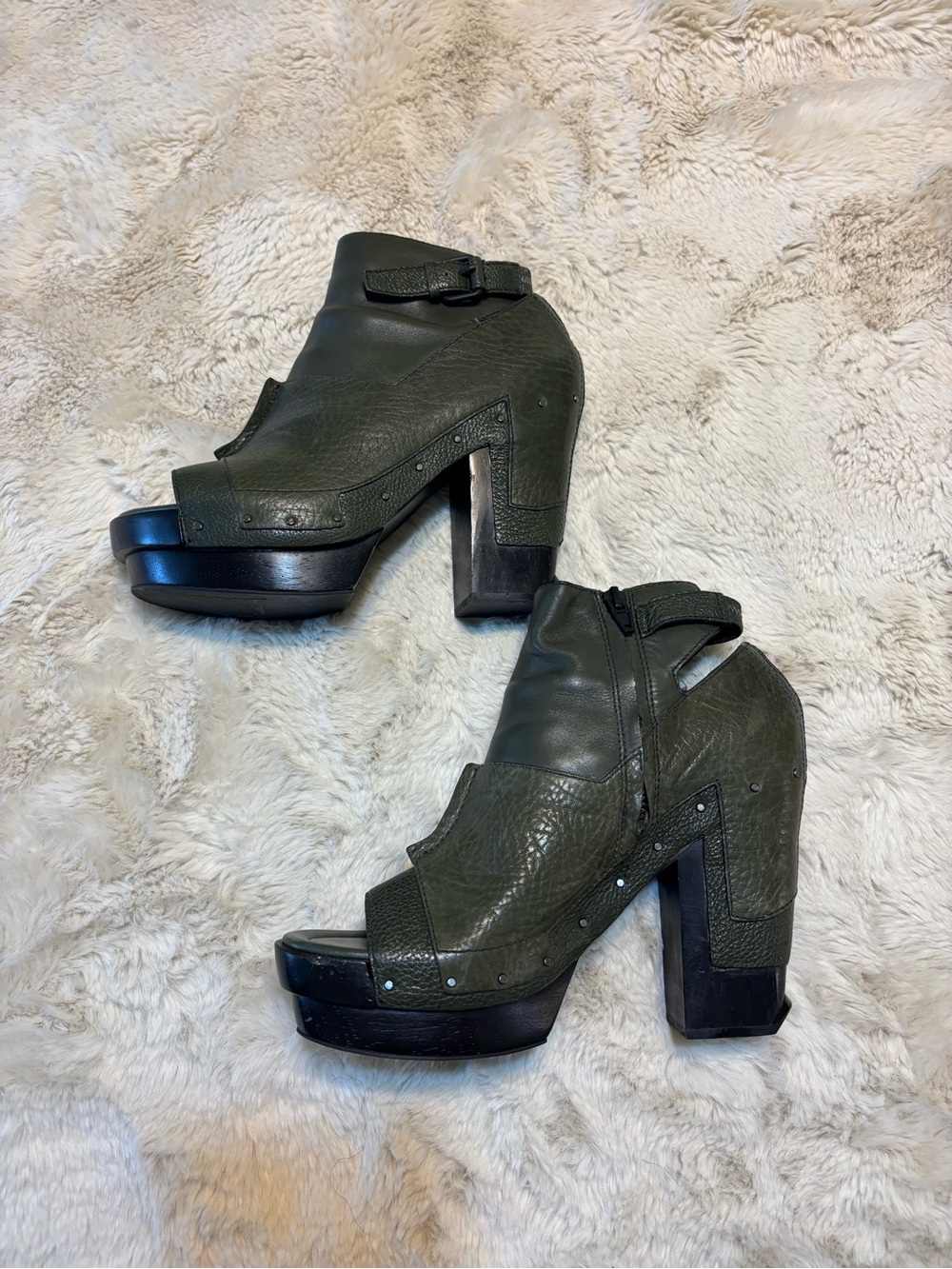 Alexander Wang Olive Leather Platform Peep Toe Booties 8.5 / 39